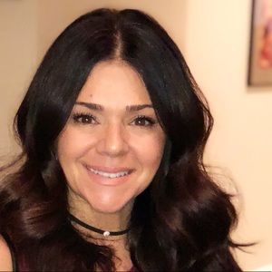 Meet your Posher, Carolina